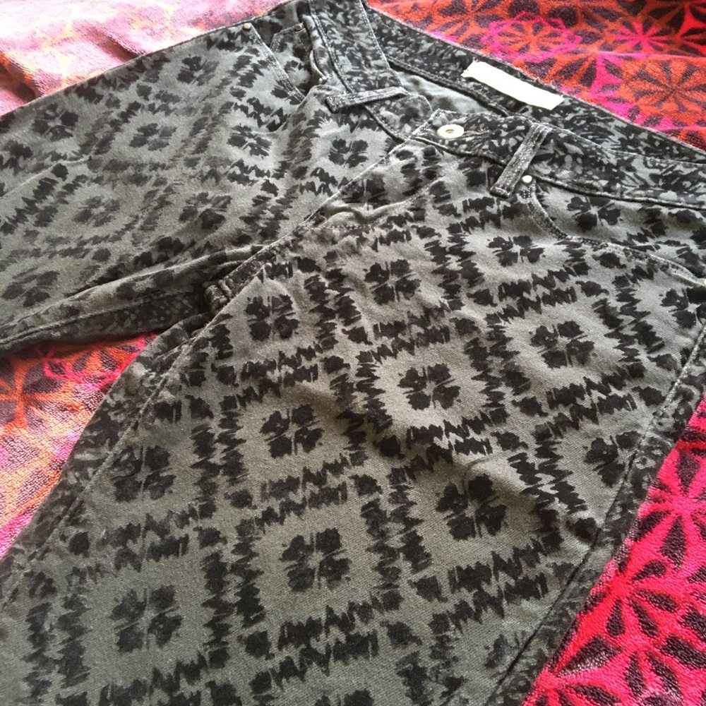 Velvet Patterned Levi’s - Picture 4 of 8
